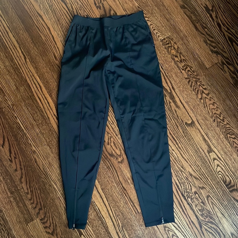 Women’s black athletic sweatpants
